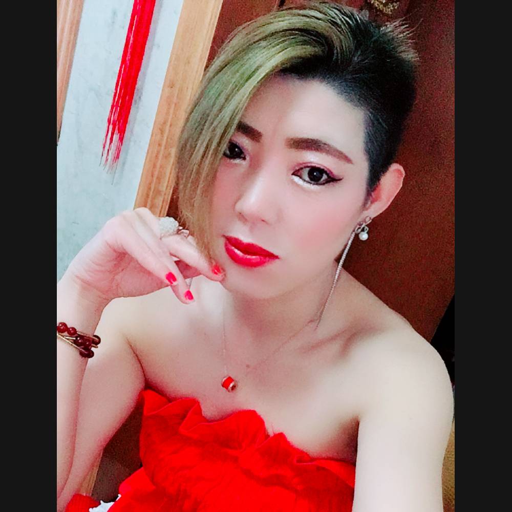 蛮女的照片