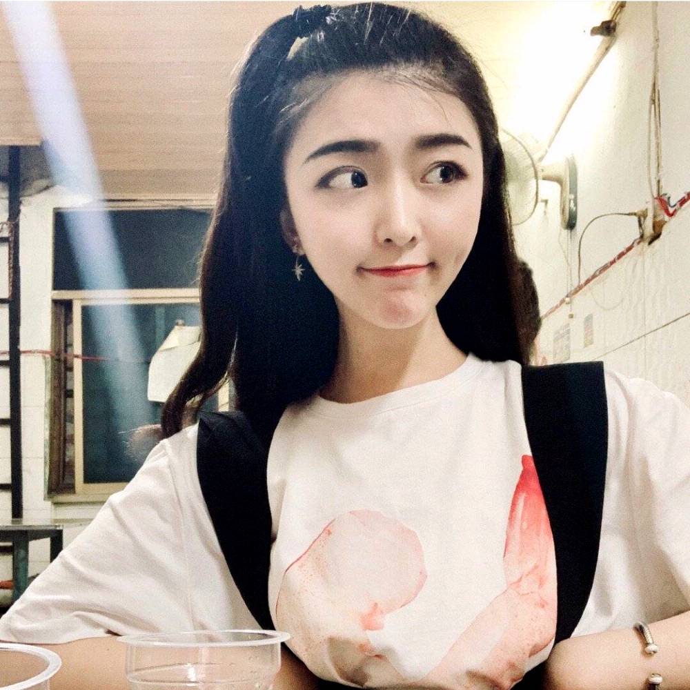 芳华逝年的照片