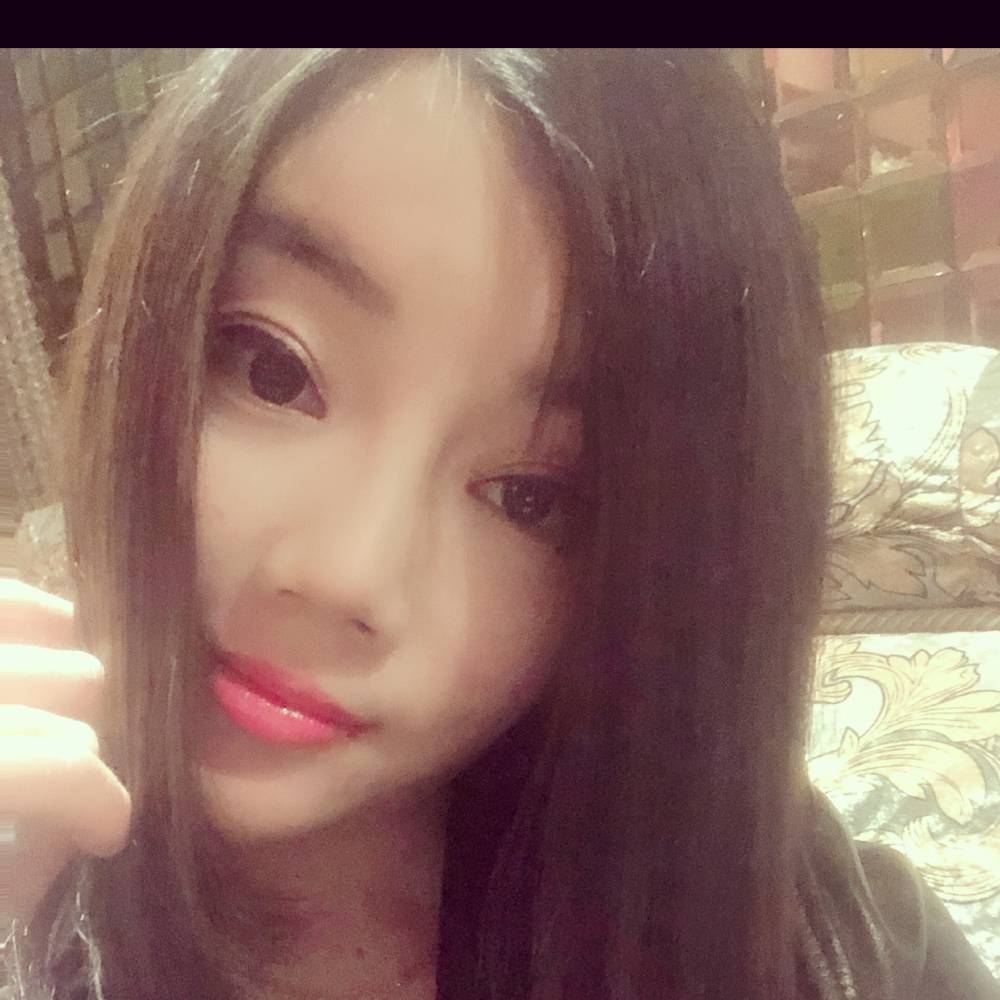 戒指与清秀的照片