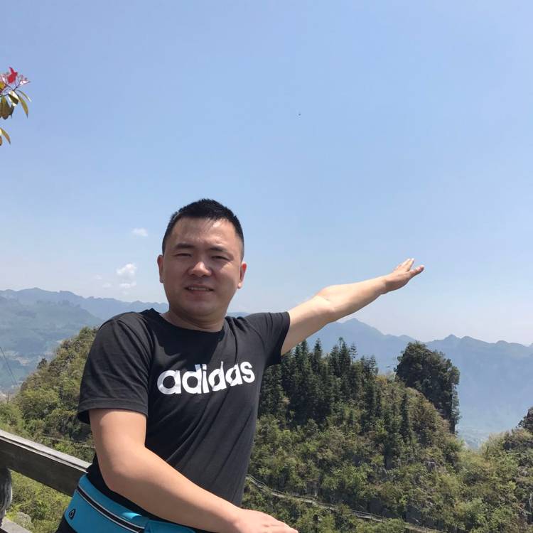 小伙还干净的照片