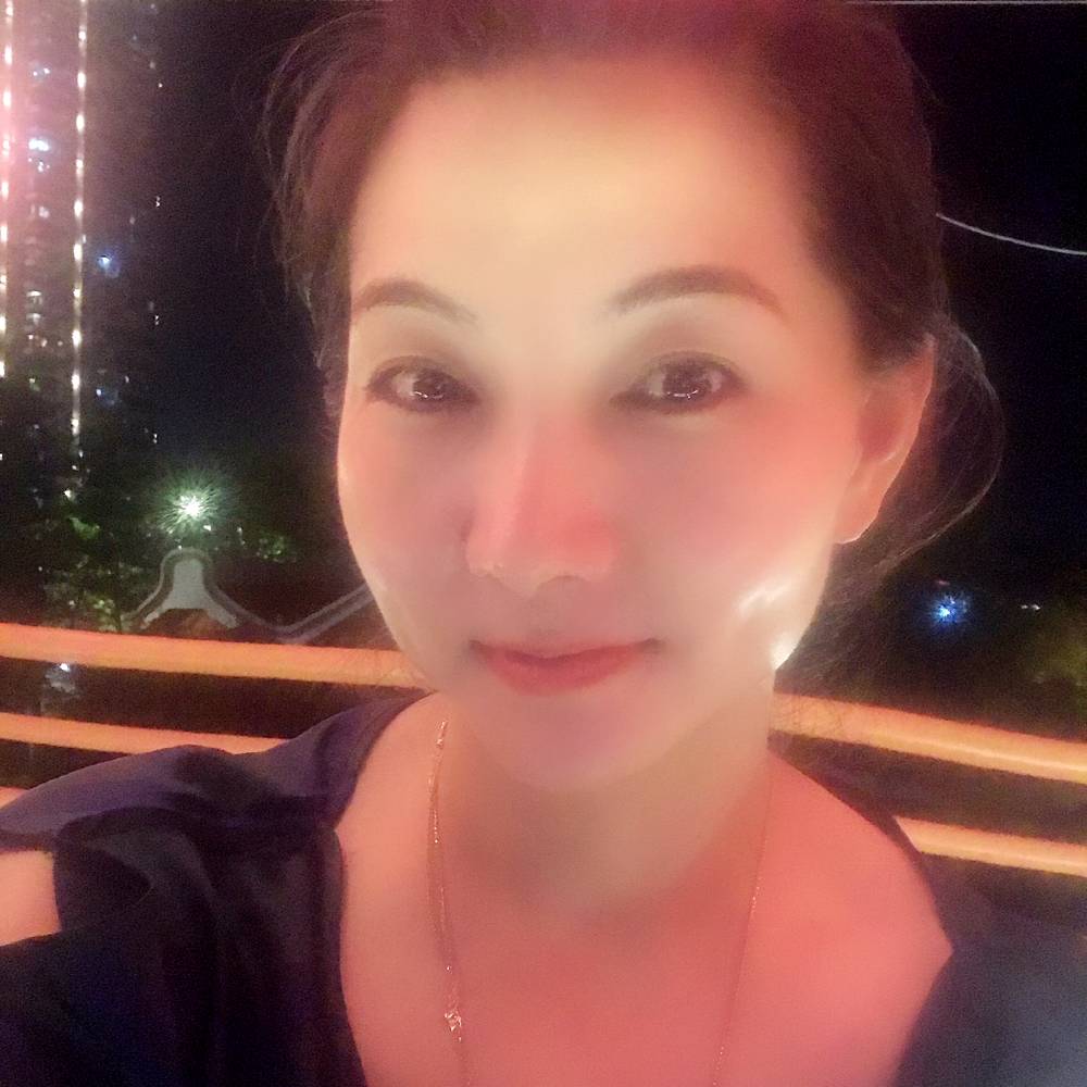 花开雨露的照片