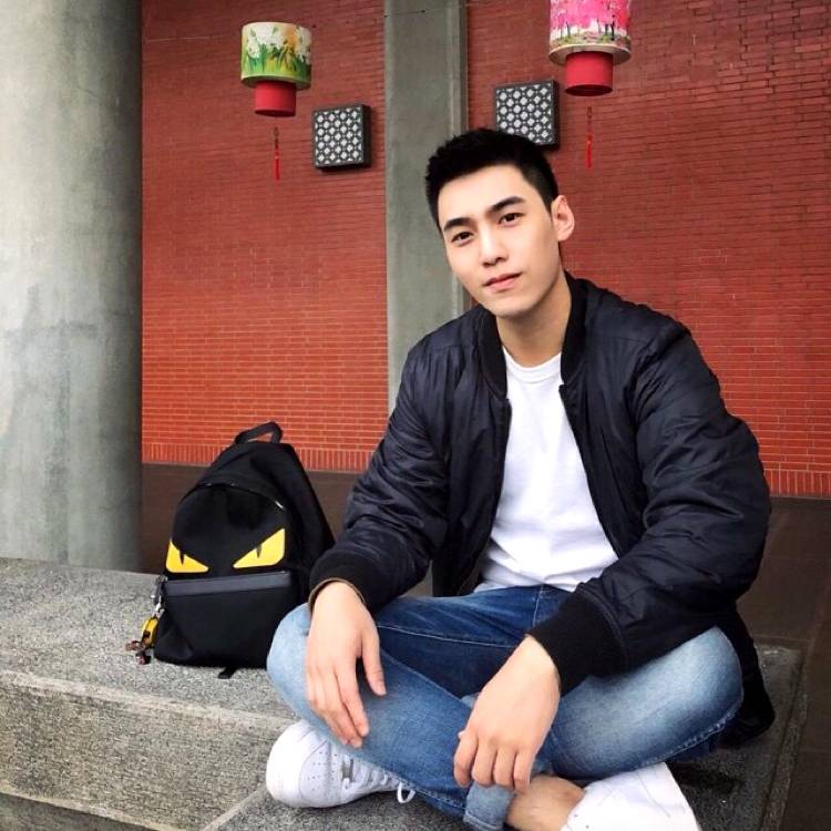 墨奕汉诺的照片