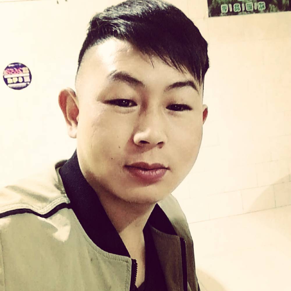 受伤那笑靥独帅倾的照片