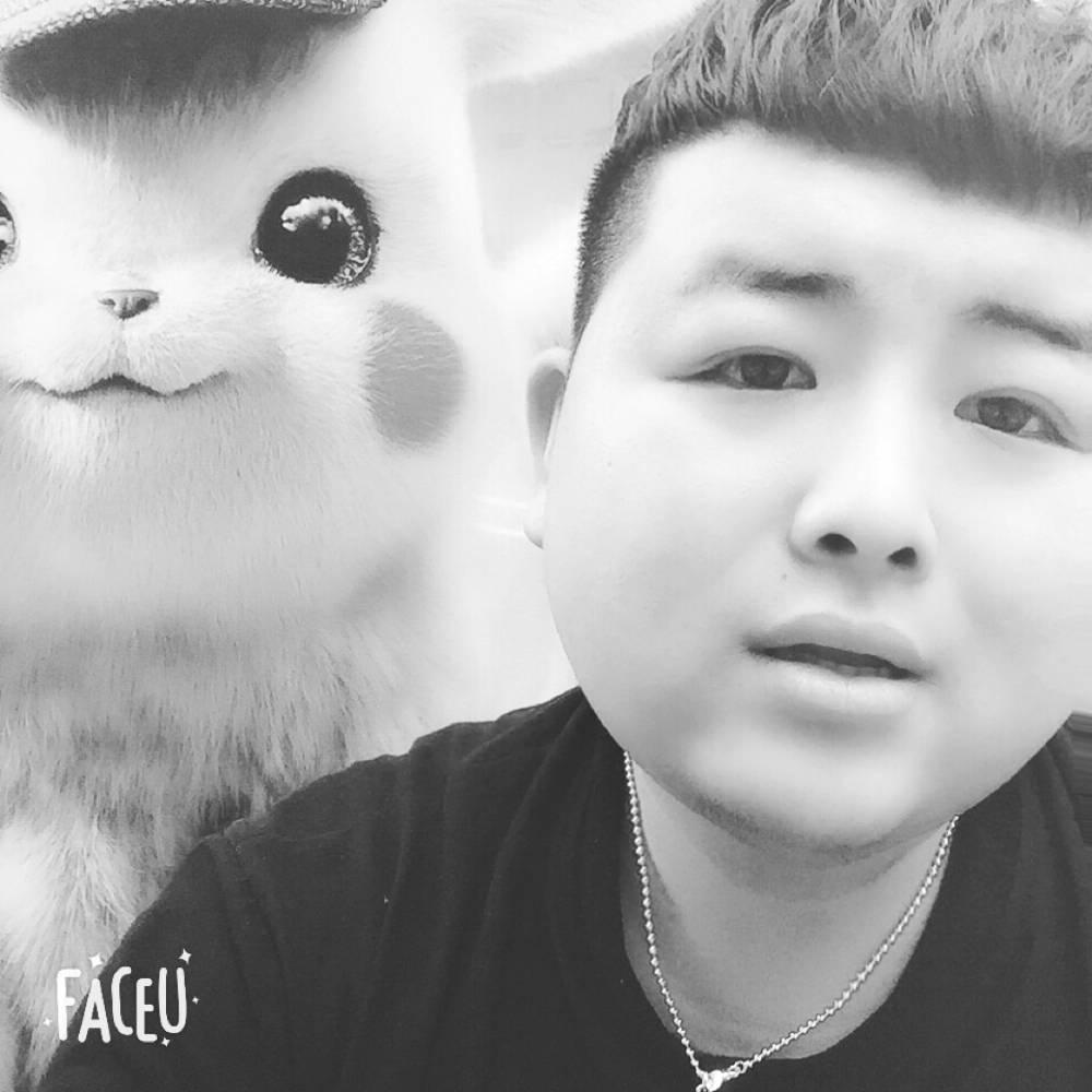 村里一把手的照片