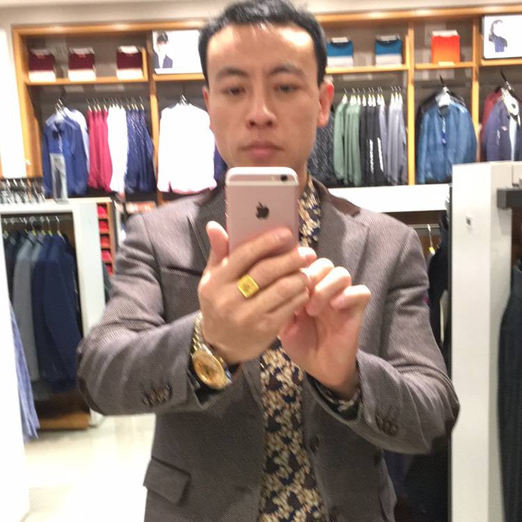 有魅力有青衫的照片