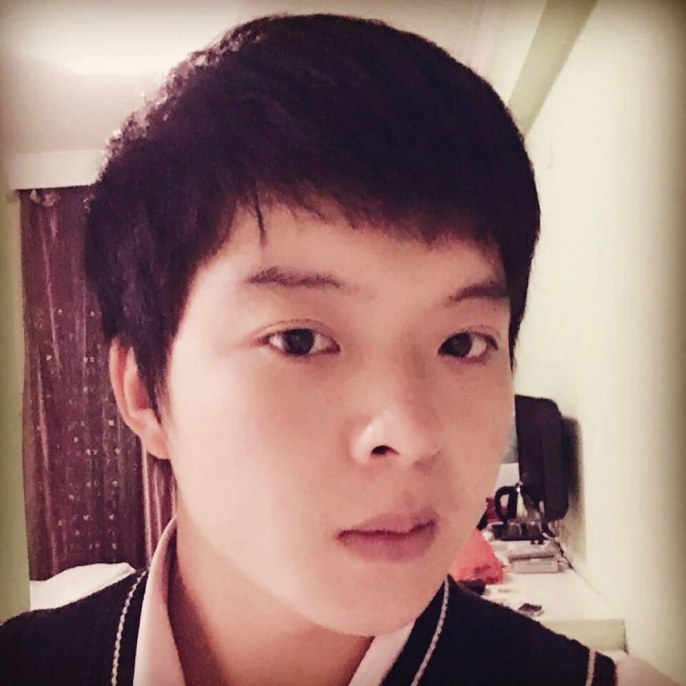 转角遇到狗的照片