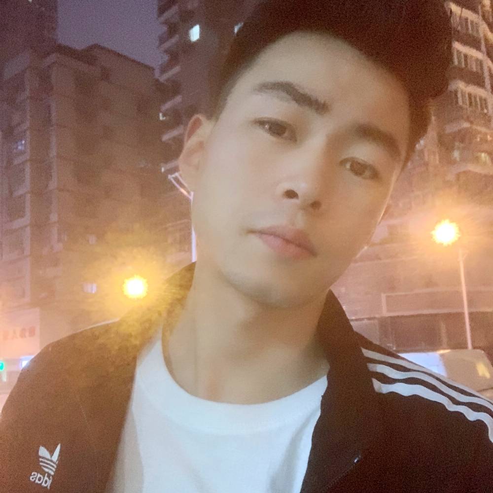大白刻苦的照片
