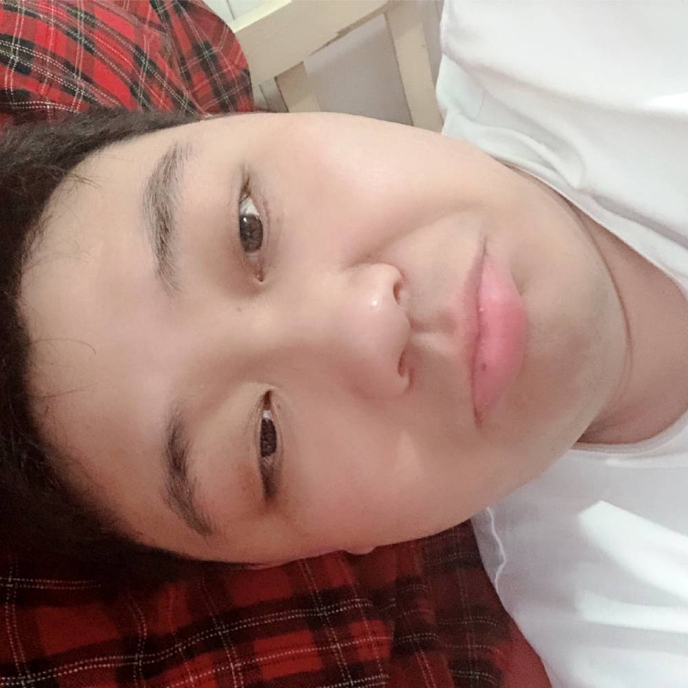 石边漫步的照片