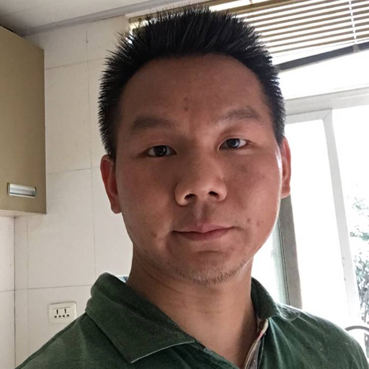 想结婚的潘先生的照片