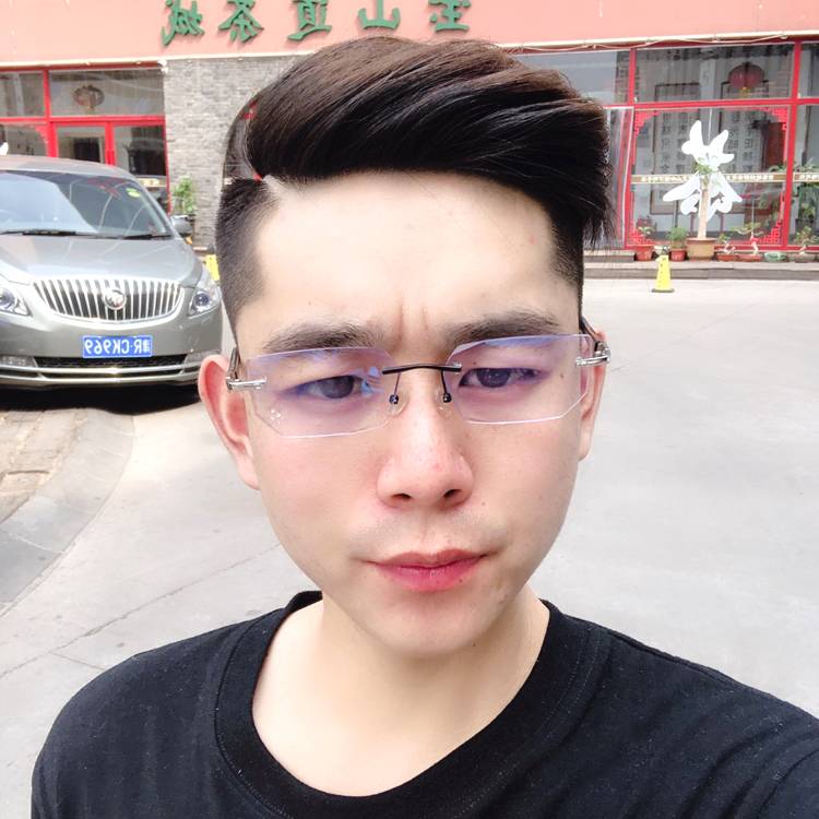 清爽笑涟漪的照片