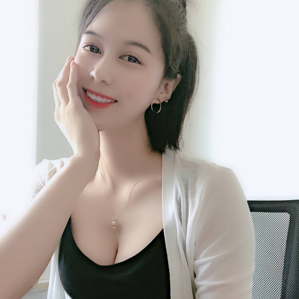 因为我是女人的照片