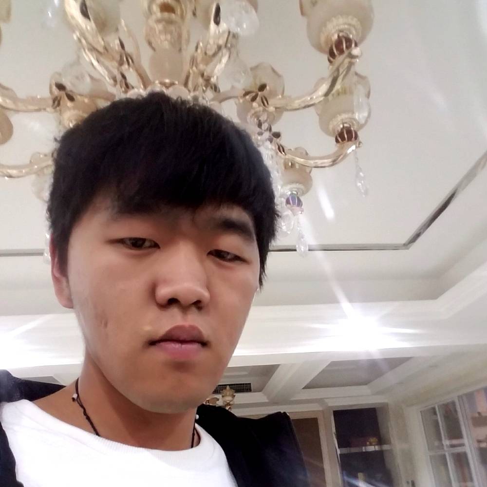 务实爱恋白云的照片
