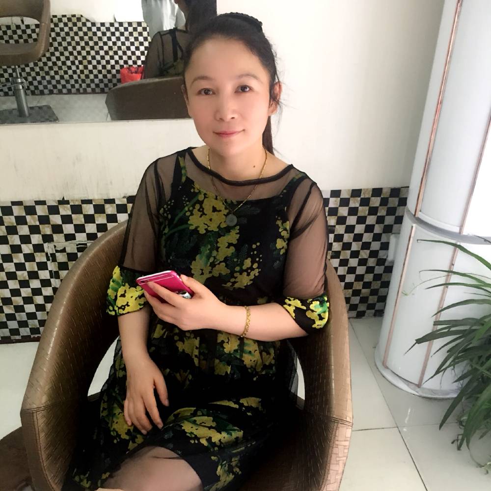 小蝴蝶迎可靠的照片