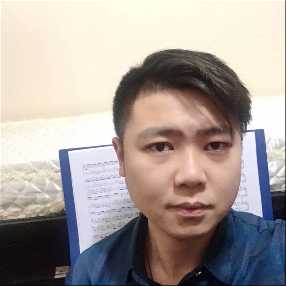 凯撒夫的照片