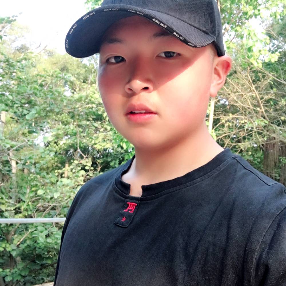 直男，俊的照片