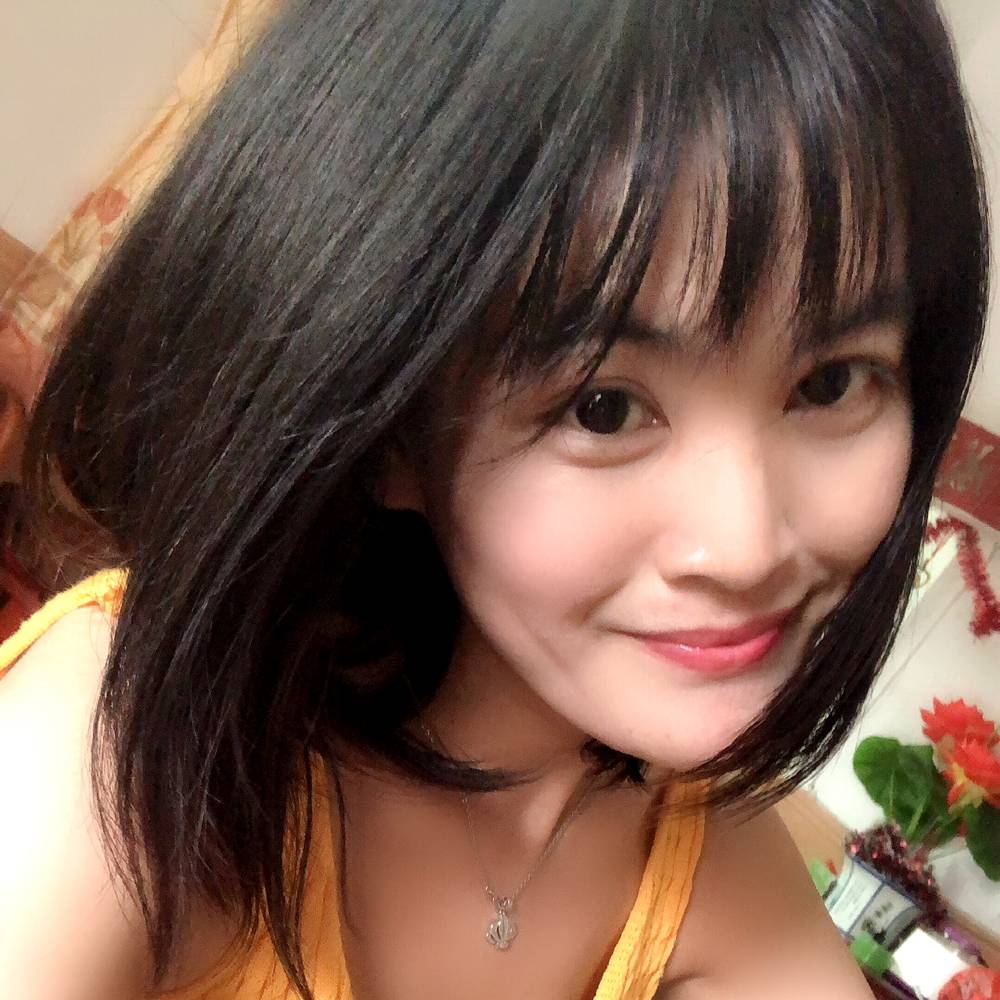 负责浅吻唇彩的照片