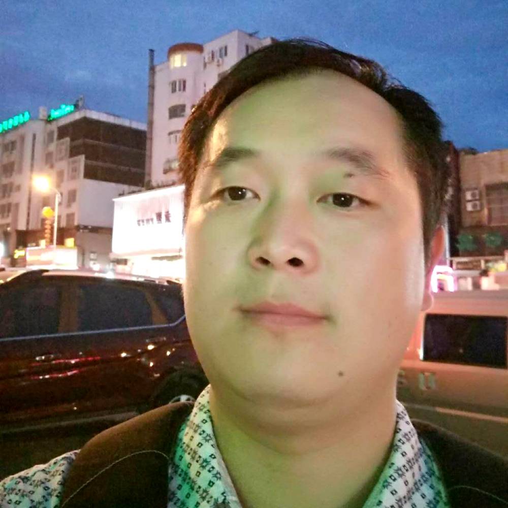 西牛高兴的照片