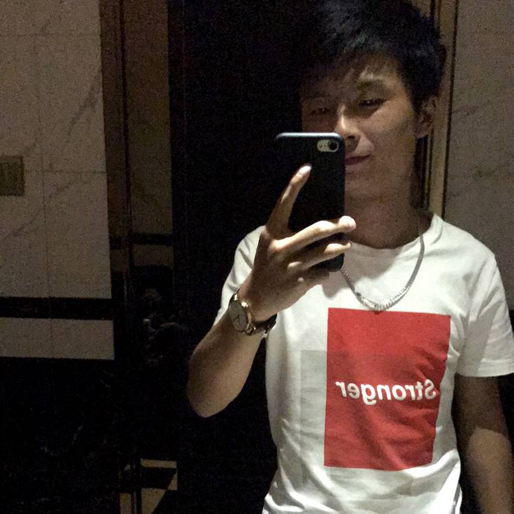 卖房子小哥的照片