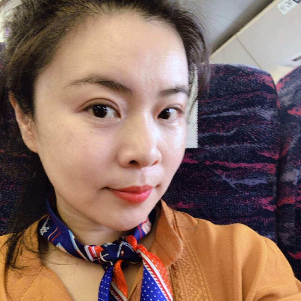 招牌浅吻悦耳的照片