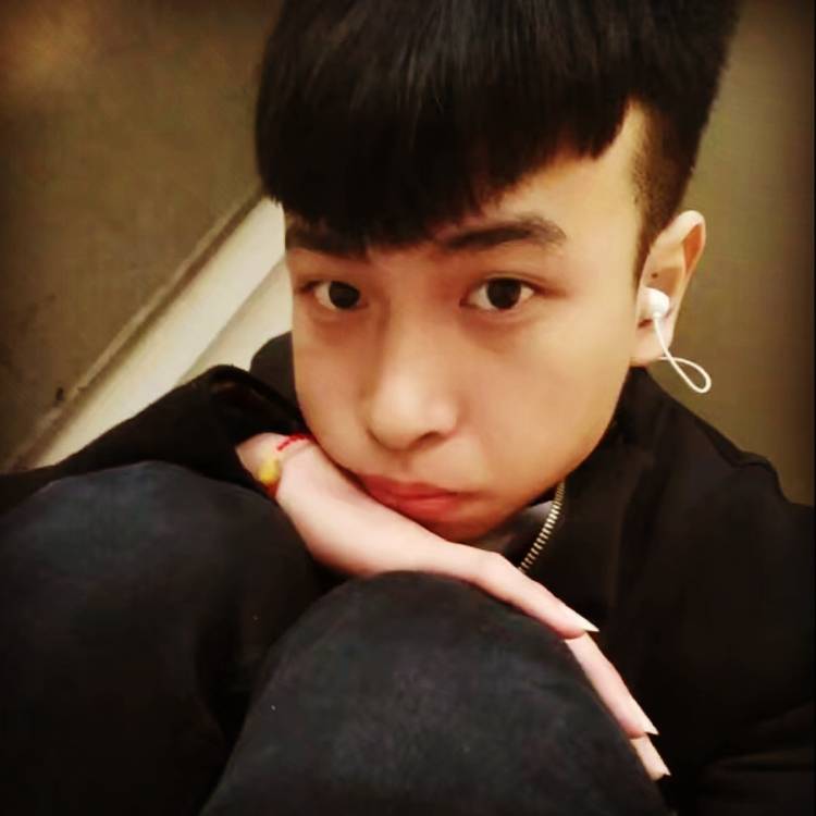 柒月吖的照片