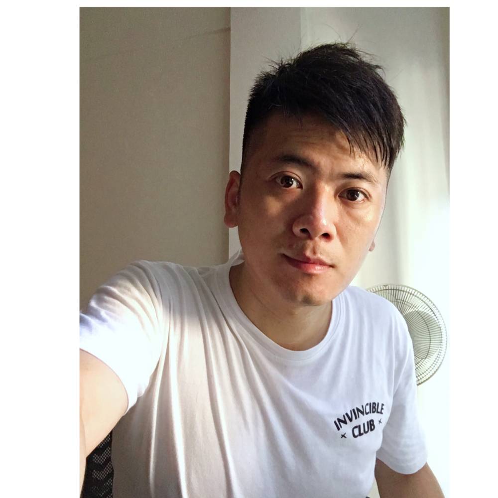 大龄小哥哥的照片