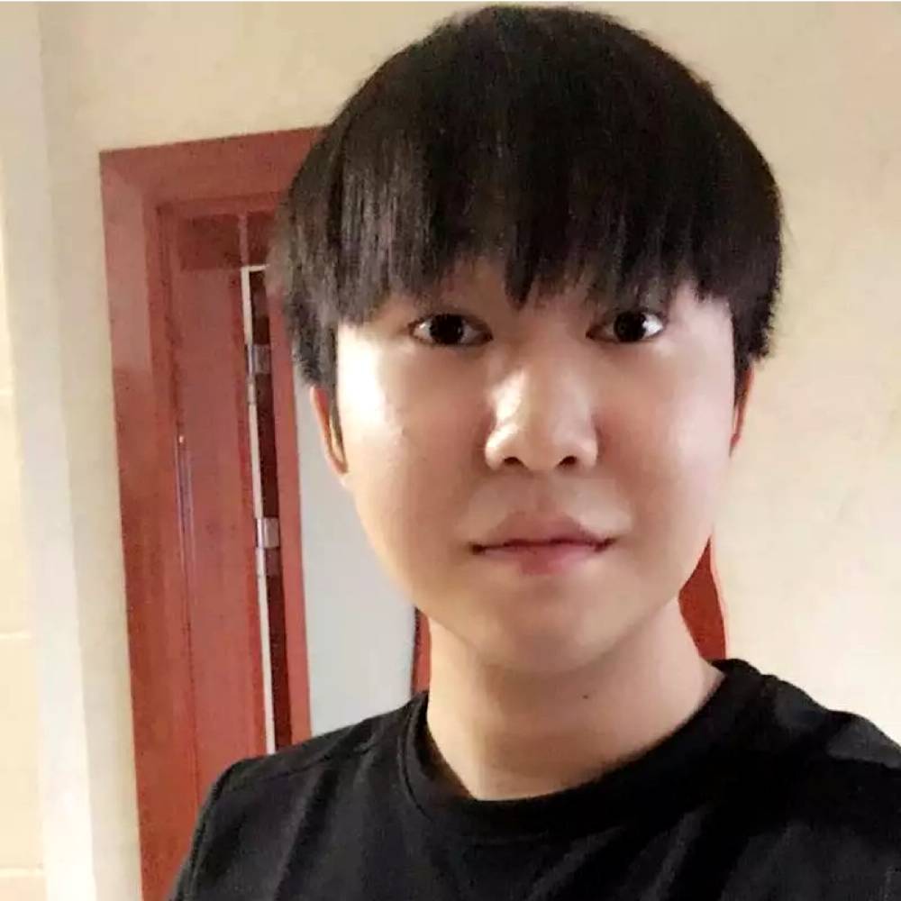 江一凡的照片