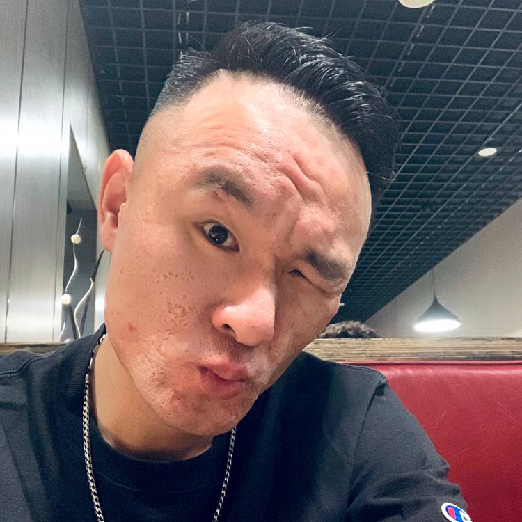 活泼蹁跹大碗的照片