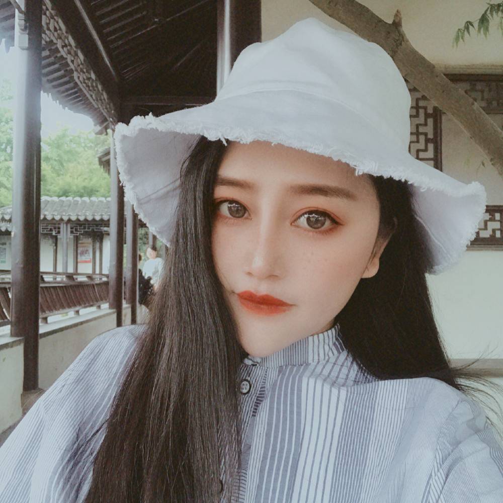 小兔子平常的照片