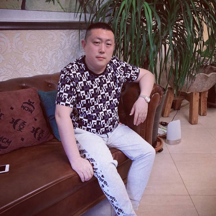 玖隆行天下的照片