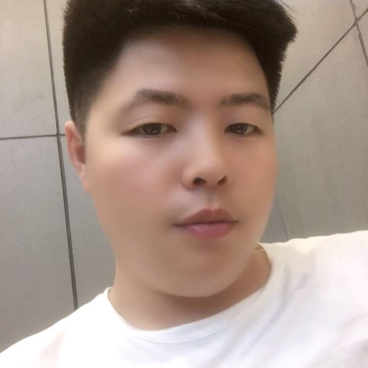 夏露勤劳的照片