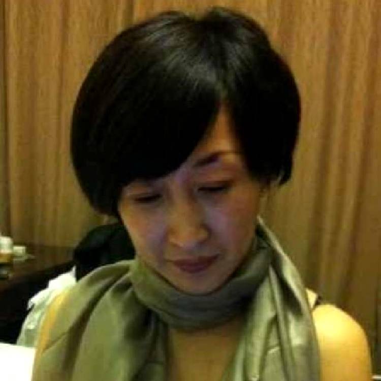 彩色吃醋汽车的照片