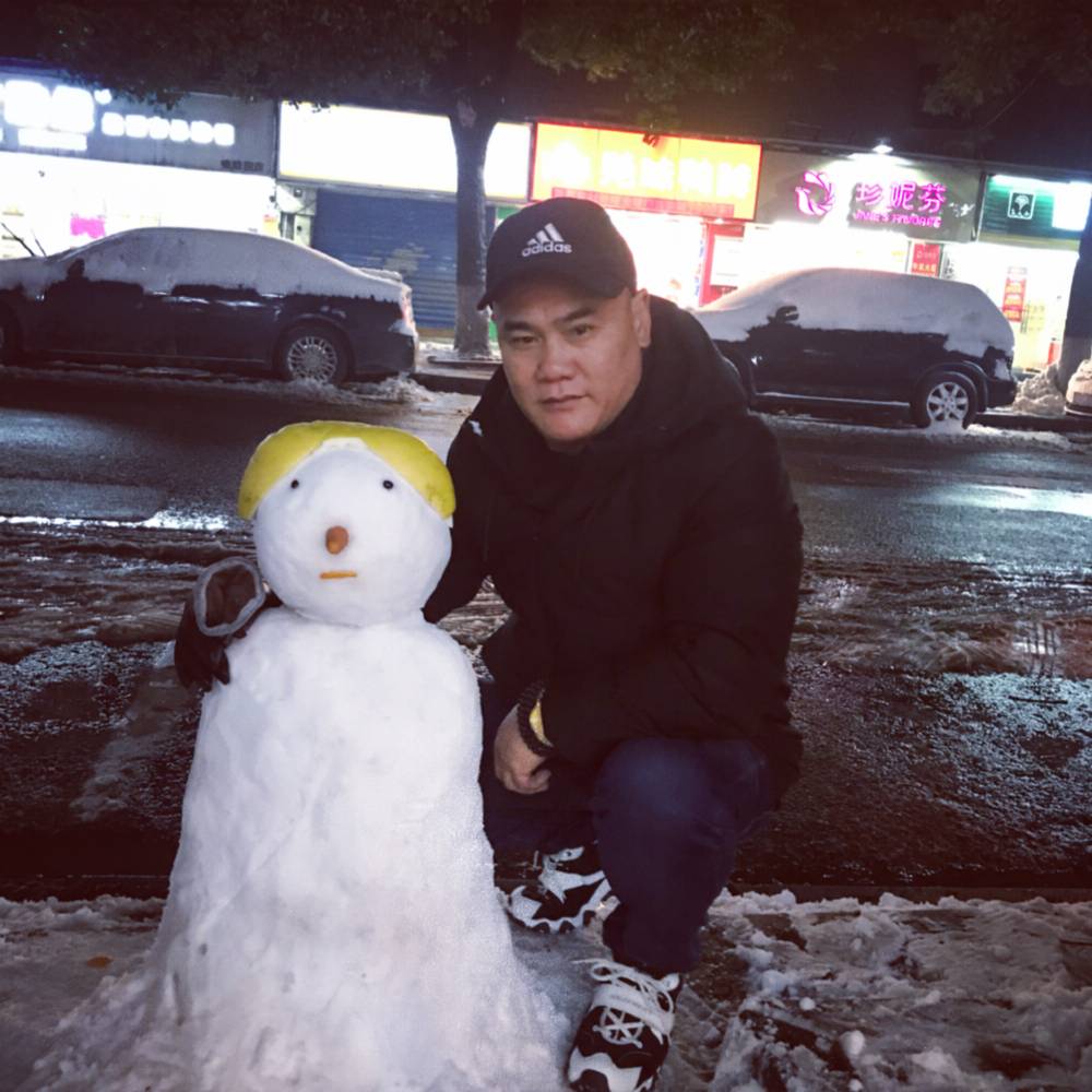 搞怪苦恋路灯的照片