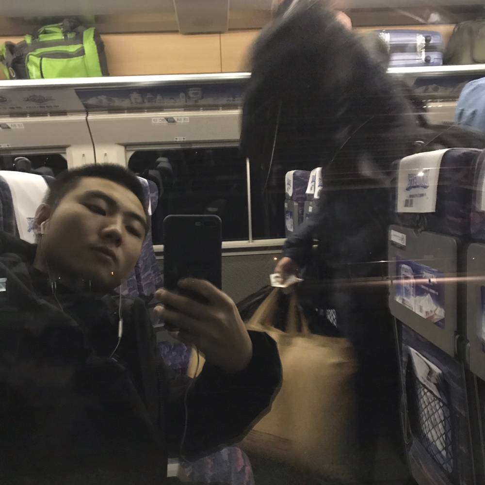 四块五男人的照片