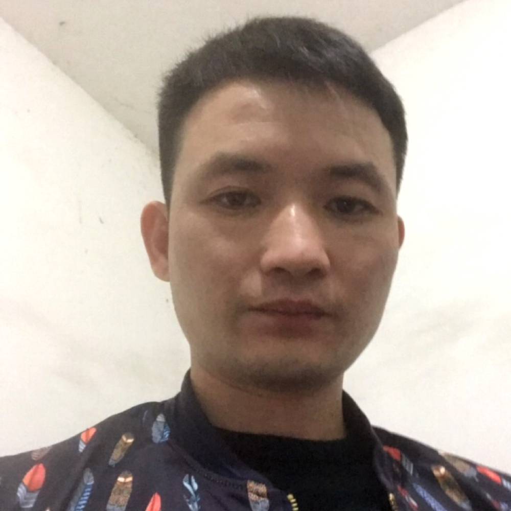 方梁的照片