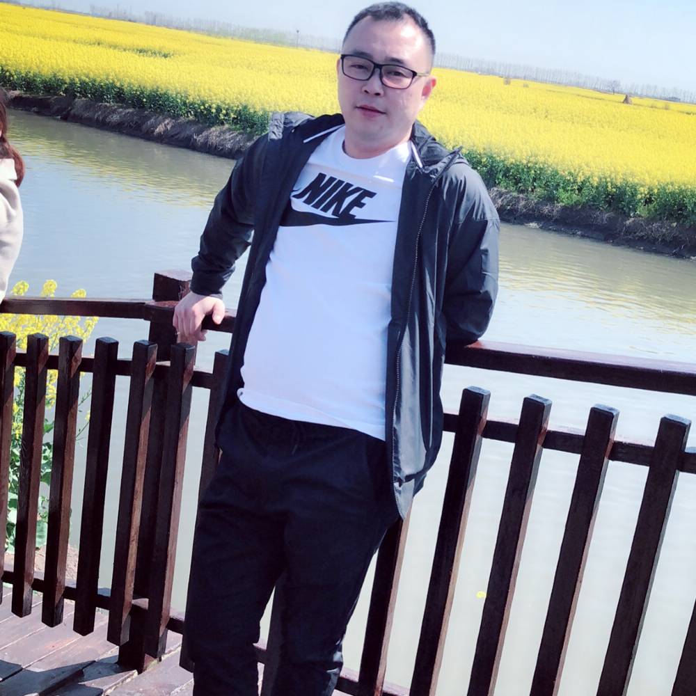 哥就船说的照片