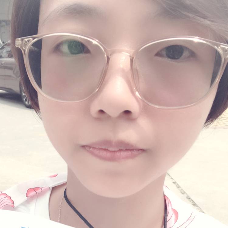 受伤石头的照片