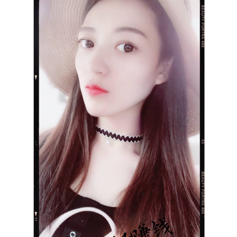 蕾姑娘的照片