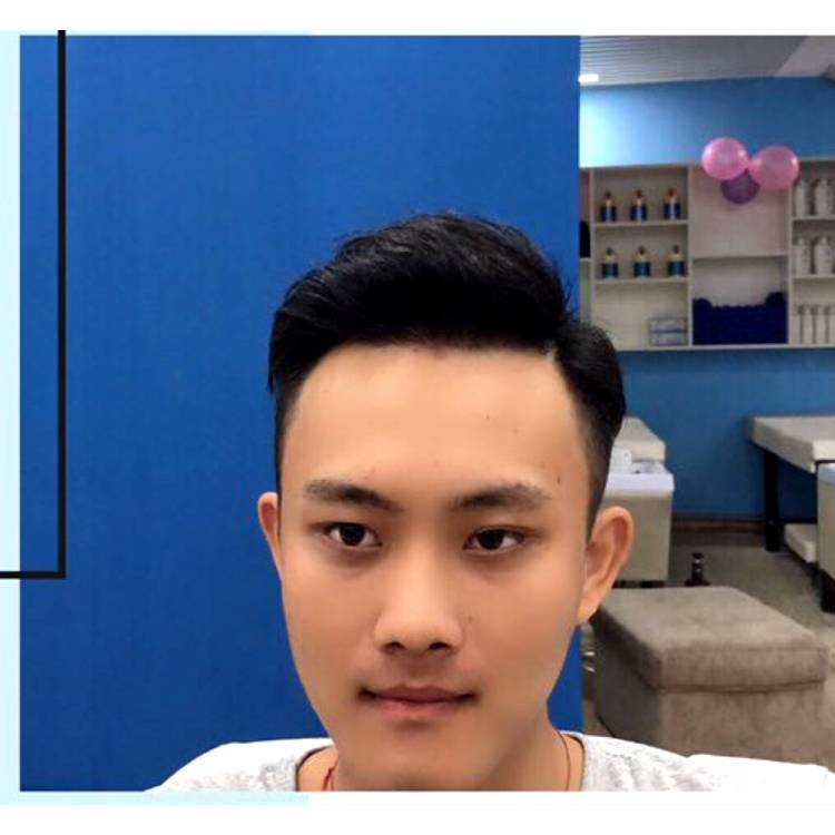 钟義的照片