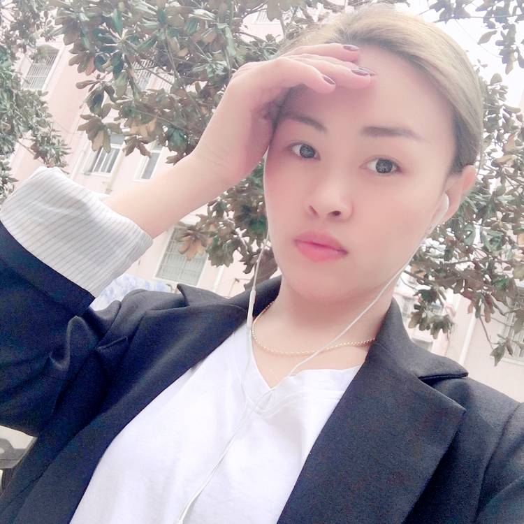 黄豆柔弱的照片