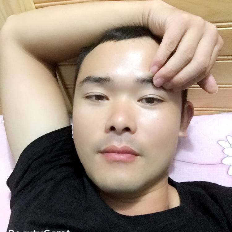 整齐深拥爱情的照片
