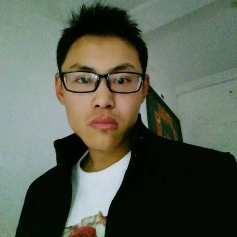 良哥，贼犟的照片