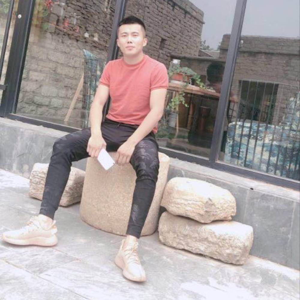 角落小丑的照片