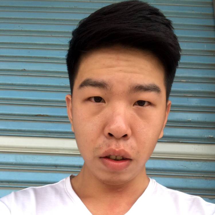 小甜瓜泪了害怕的照片