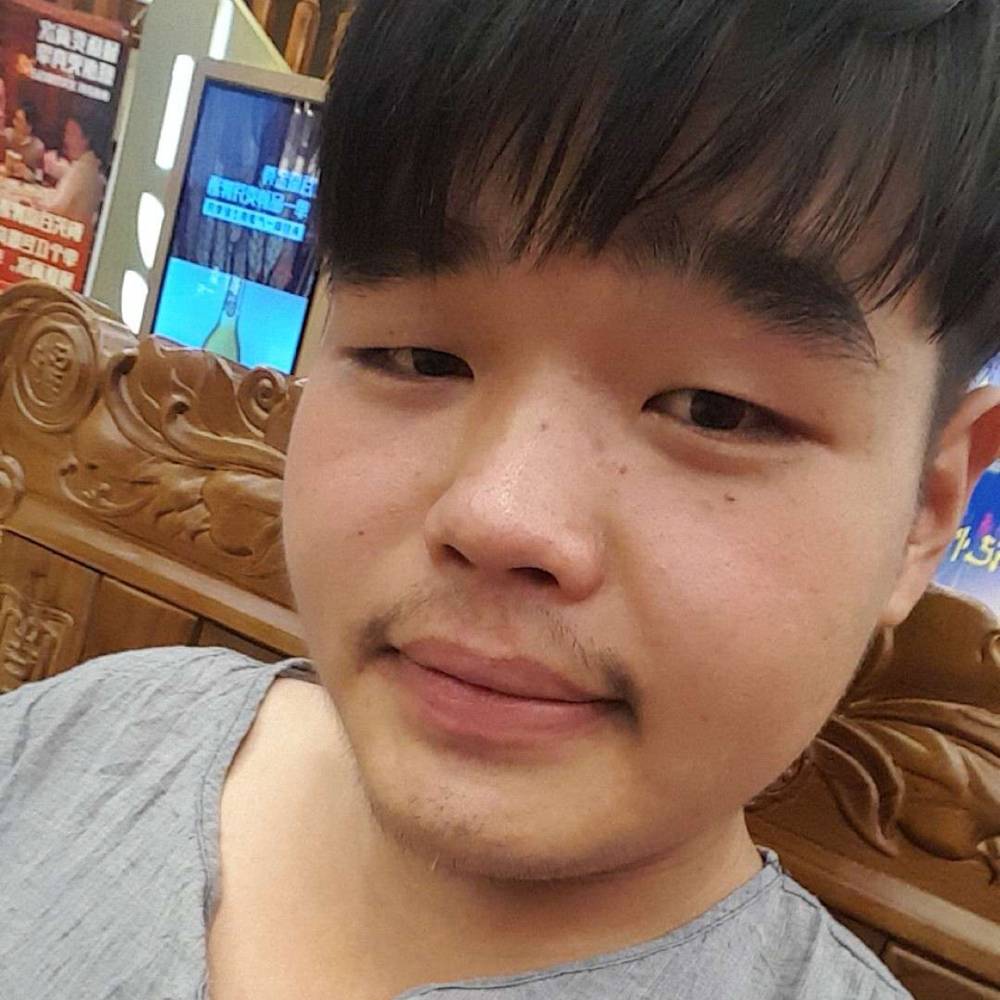 有点小肥咯。的照片