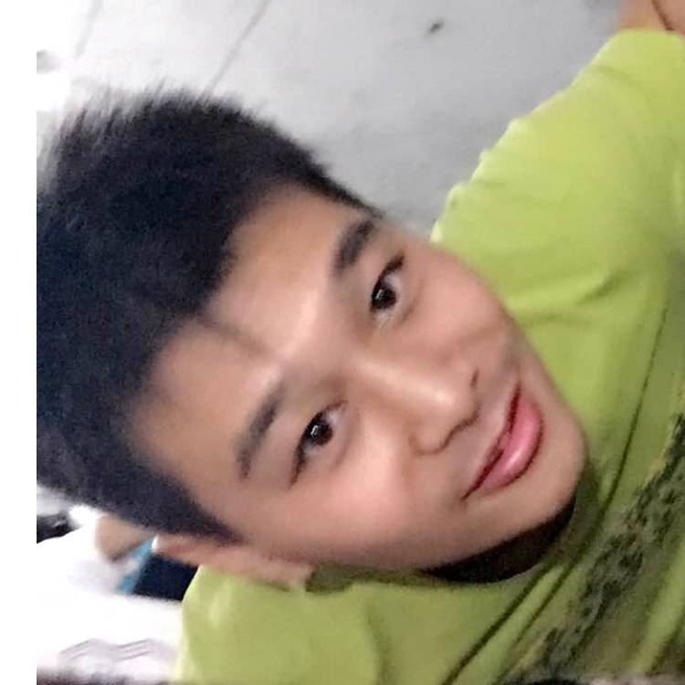 腼腆拾忆发带的照片