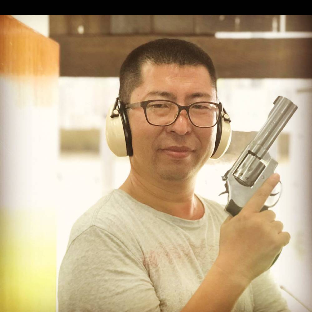 月光等待彪壮的照片