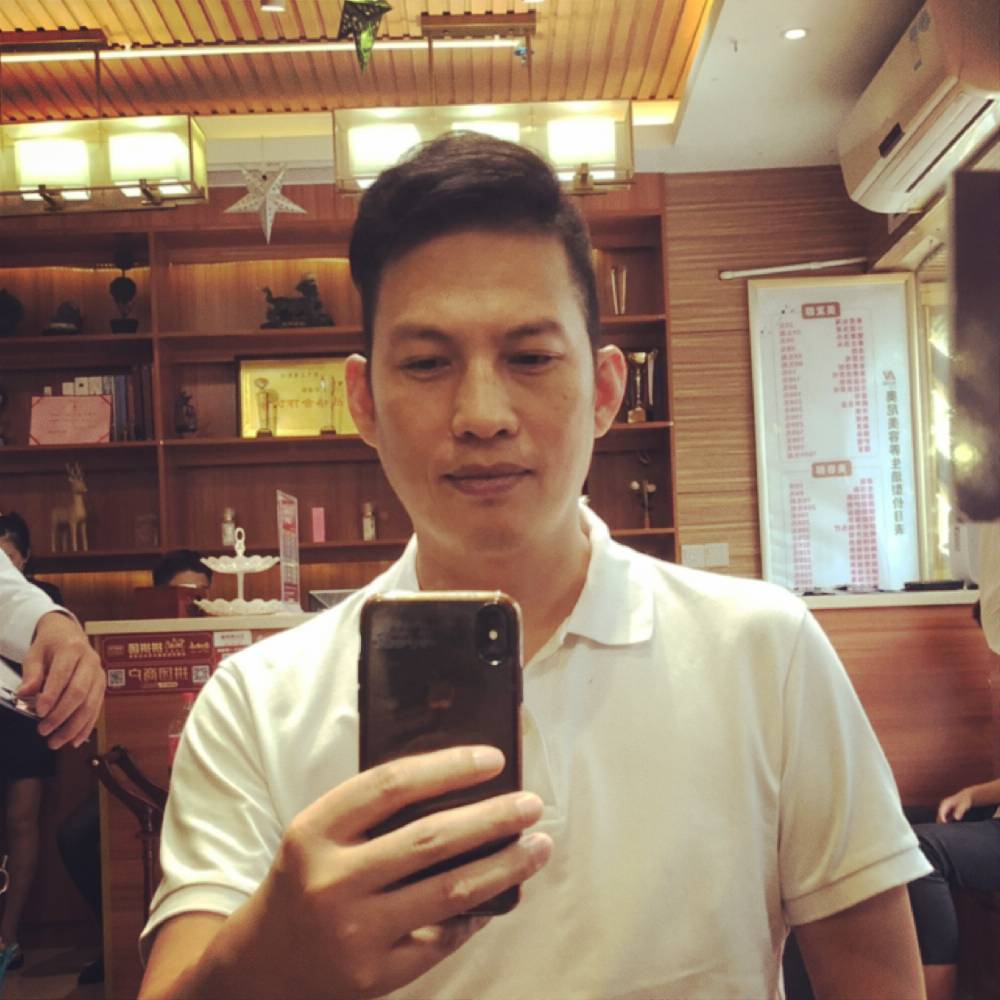 直奔主题的良哥的照片