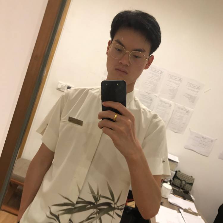 流岚用务实的照片