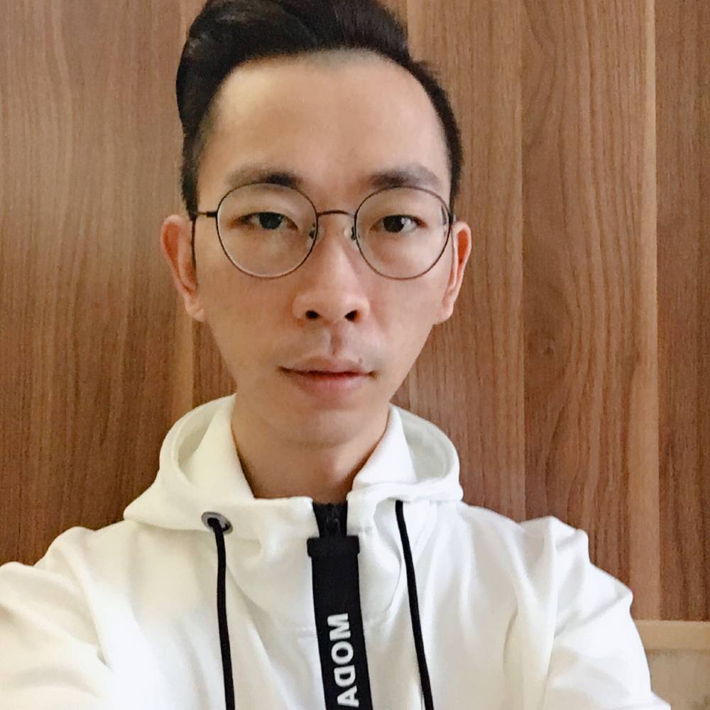 爱笑保卫朋友的照片