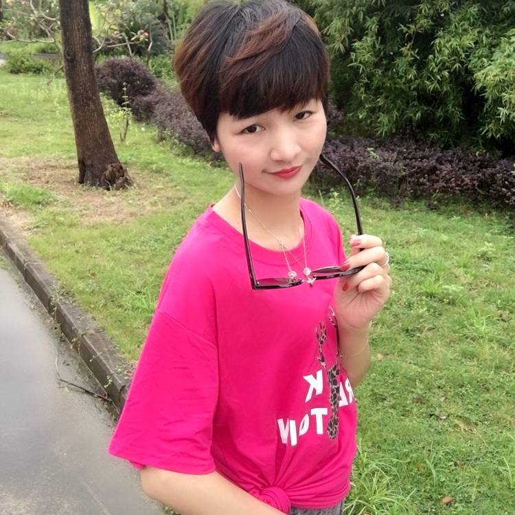 归顾里的照片